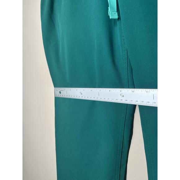 Figs Scrubs Set Hunter Green Inala Top Size S / Livingston Bottom Size SP Womens - Picture 11 of 12